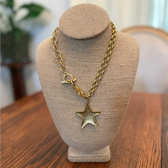 Luxe Linx Pendant Necklace - Picture 2 of 2